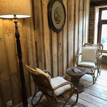 Le Repos Du Nomade 7 Personnes Bed and Breakfast *