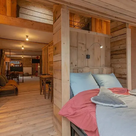 Le Repos Du Nomade 7 Personnes Bed and Breakfast *